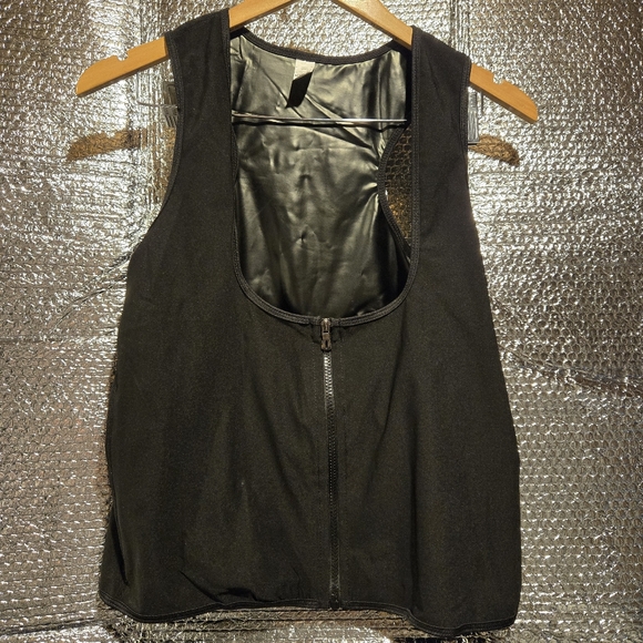 TJSweat solid pleated skirt zipper front sports vest - Picture 9 of 9